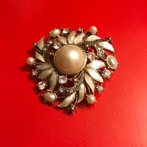 Vintega Monet Faux Pearl and CZ s Brooch